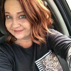 Meet your Posher, Suzanne